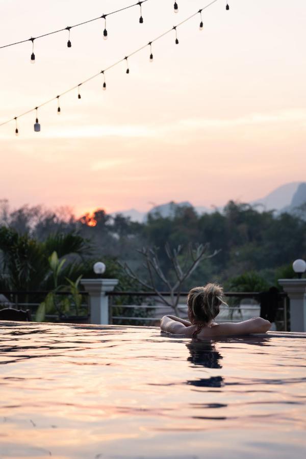 Silver Naga Hotel Vang Vieng Buitenkant foto